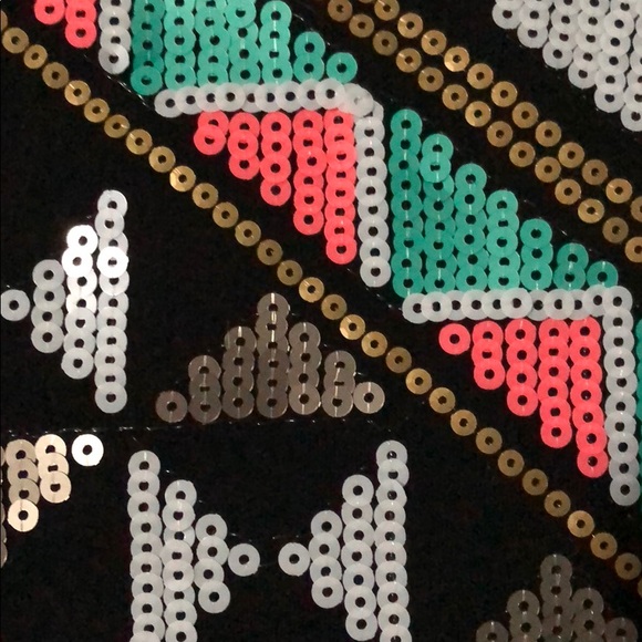 Express Pencil Skirt - Picture 4 of 6